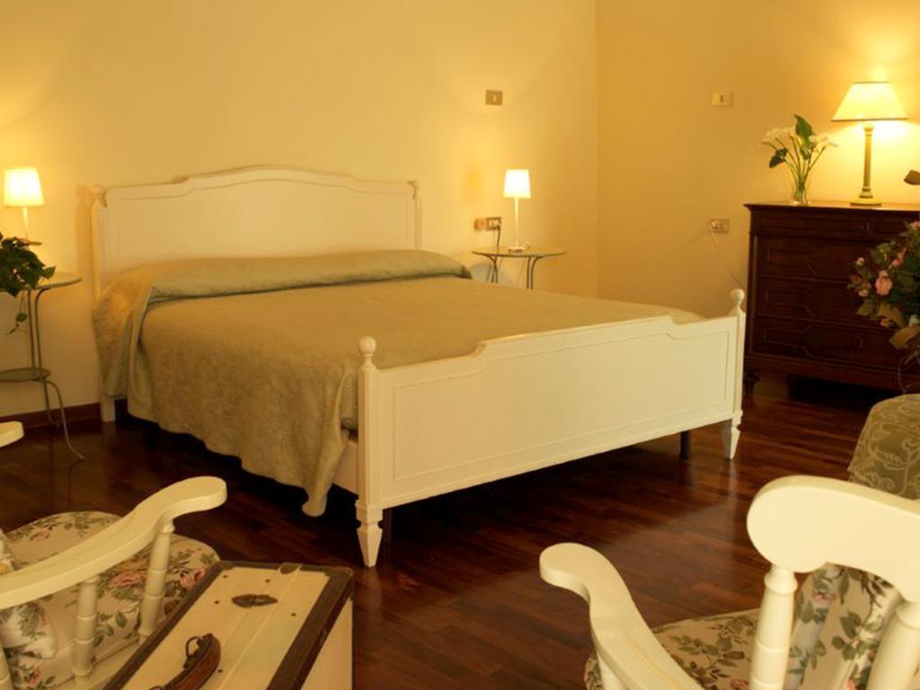 Two Connecting Double Rooms