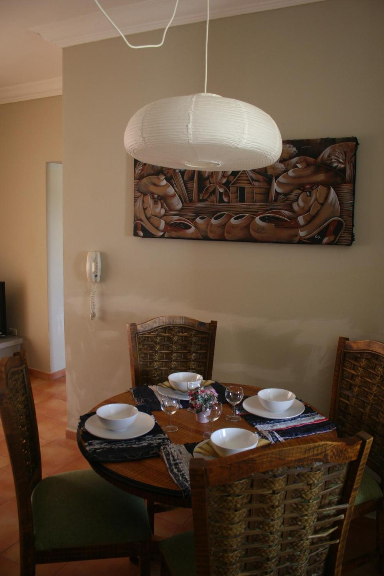 Apartment mit 2 Schlafzimmern und Poolblick