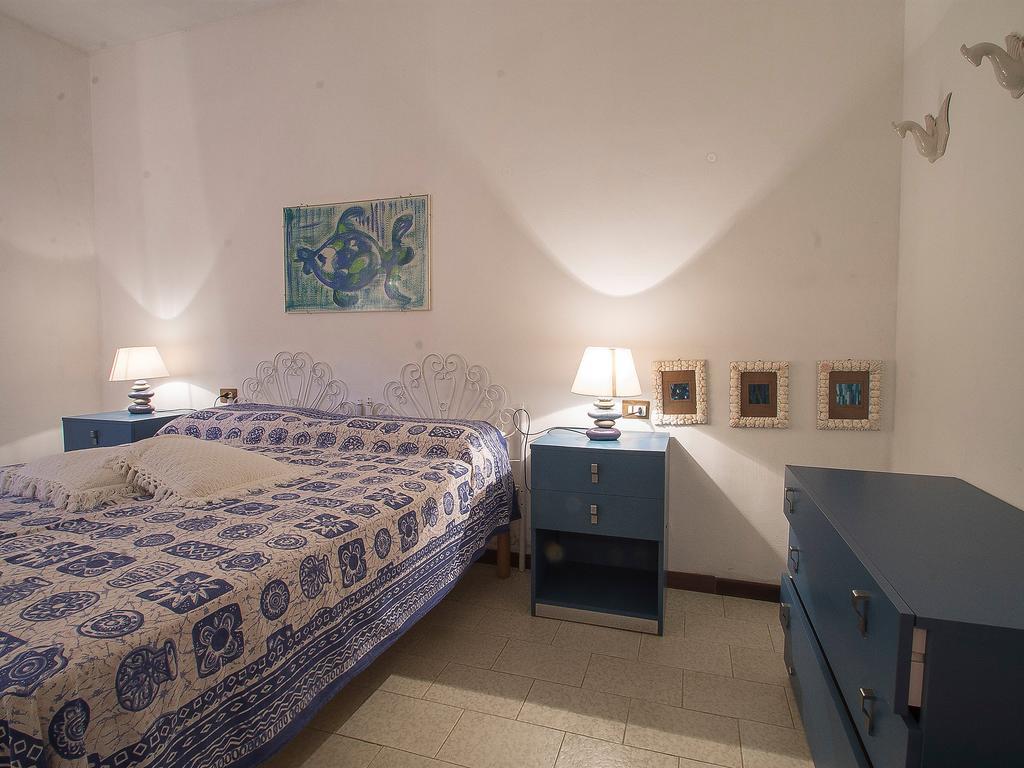V Ocean View Room 1 king bed Non Smoking