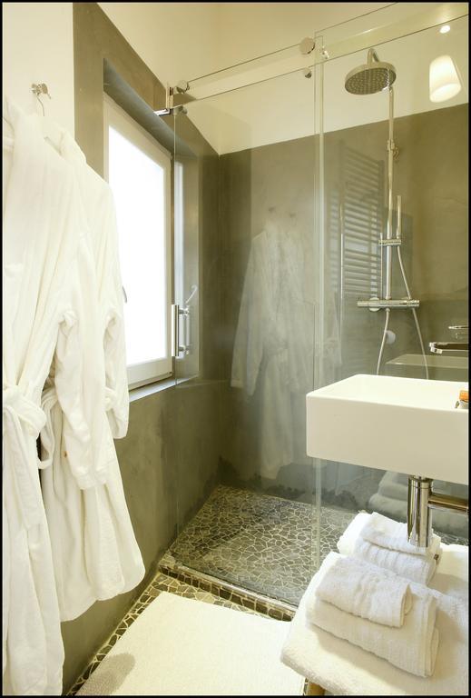 Double Room with Pool View,231728983:JPEG