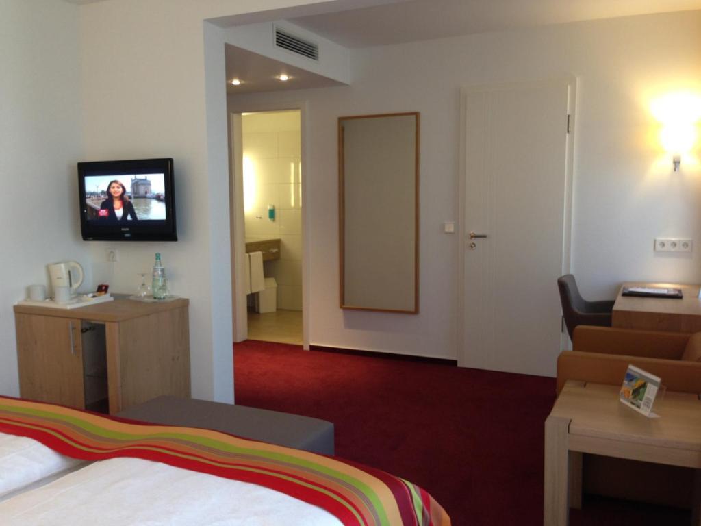 Business Double Room,23334735:JPEG