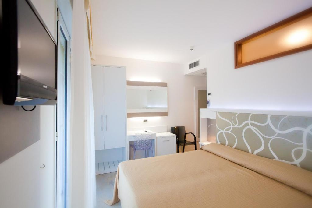 Double or Twin Room Sea View