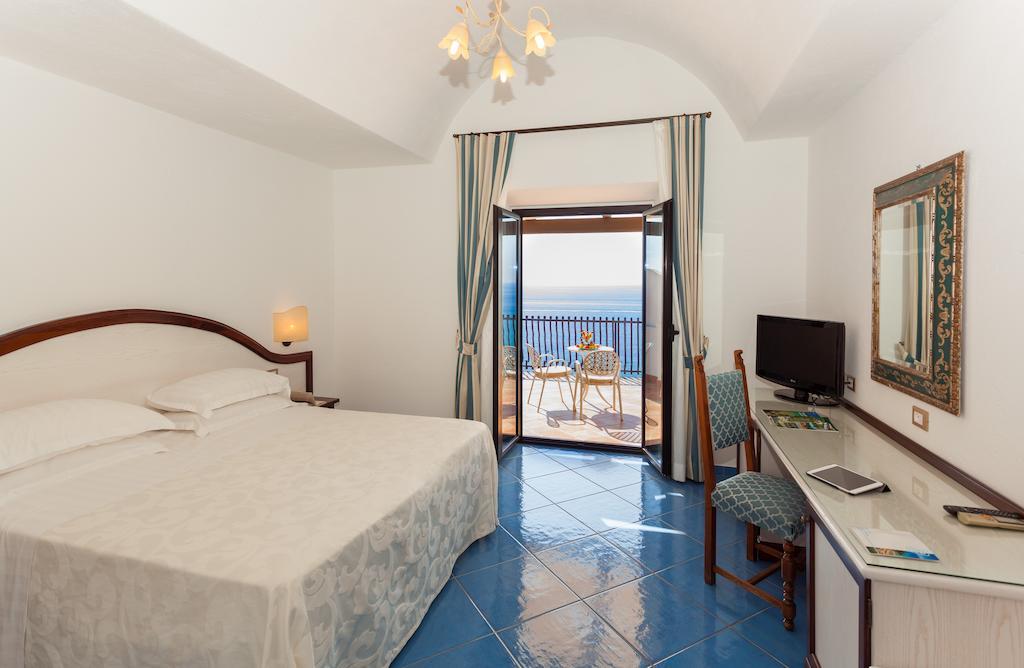 Superior Double Room Terrace Sea view