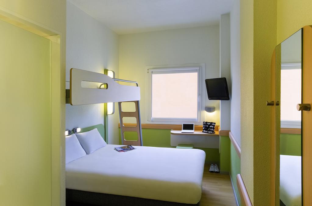 Double Room Extra Bunk Bed