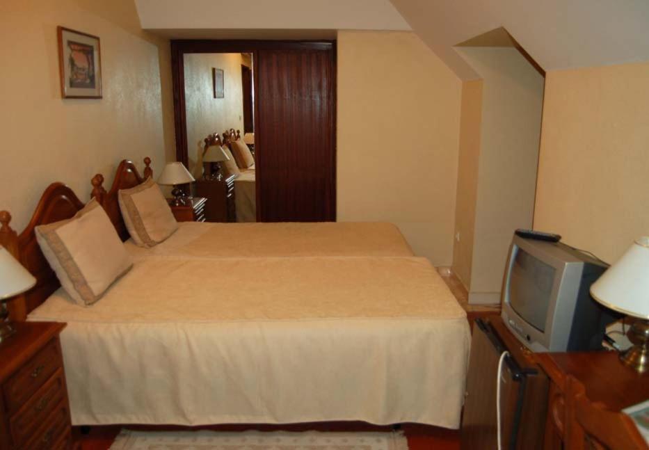 Standard Double Room,23774706:JPEG