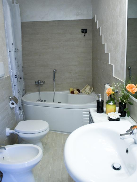 King Room Spa Bath