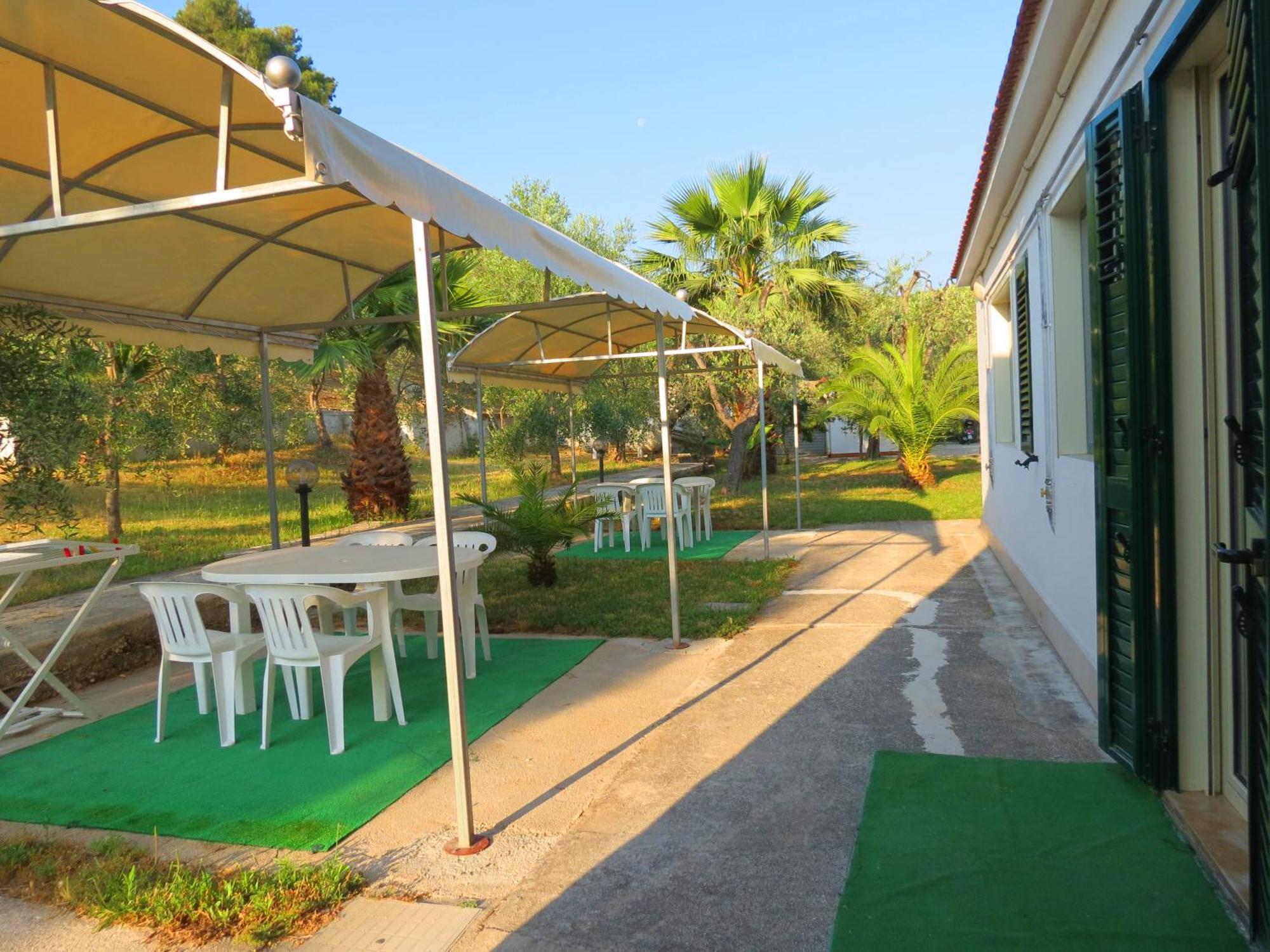 Appartamento con 2 Camere da Letto e Vista Giardino