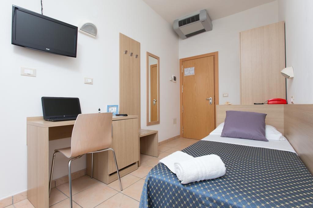 Standard Single Room,240574221:JPEG