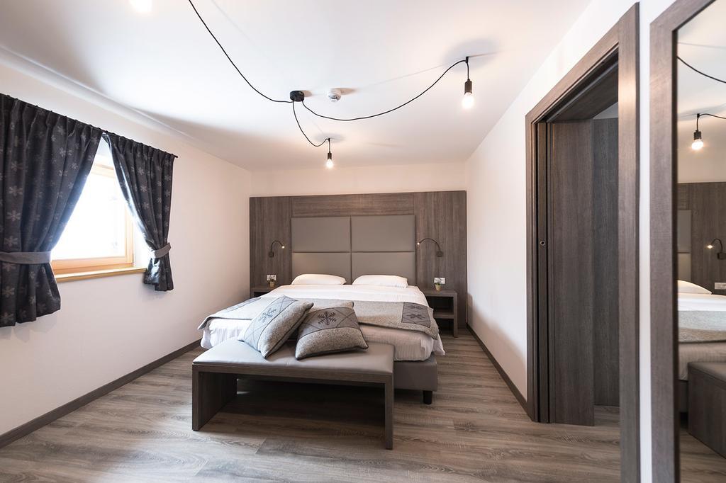 Dreibettzimmer