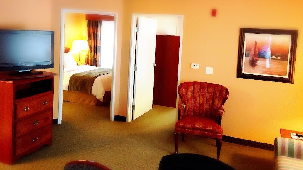 Two-Bedroom Suite