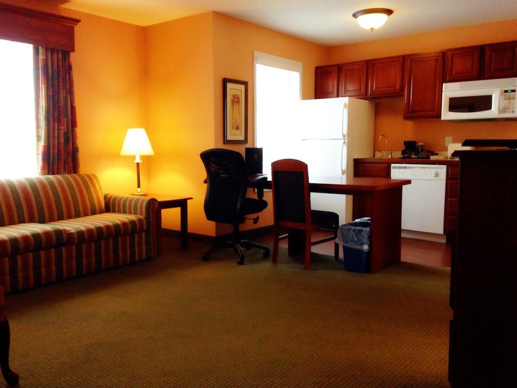One-Bedroom Suite