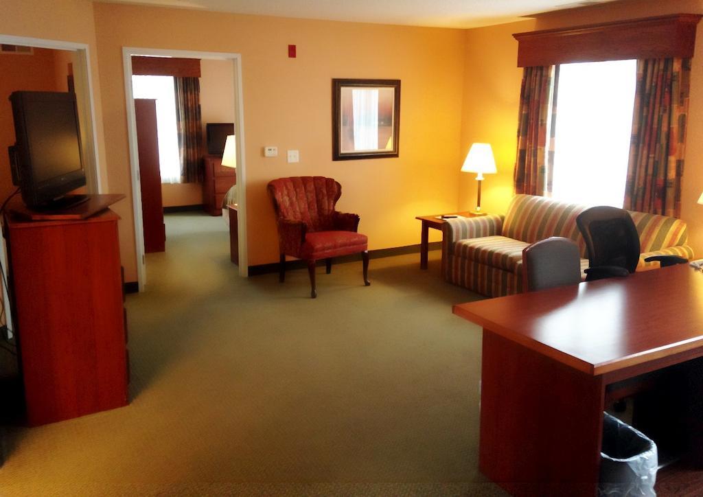 Two-Bedroom Suite