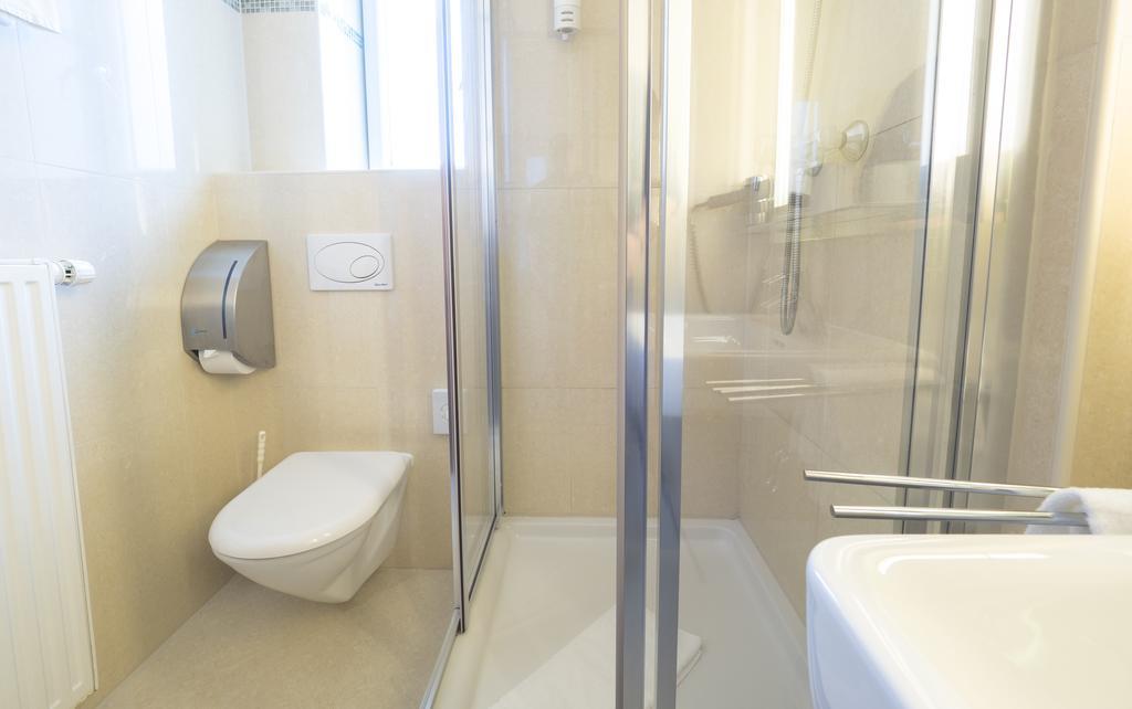 Standard Double Room,244373185:JPEG