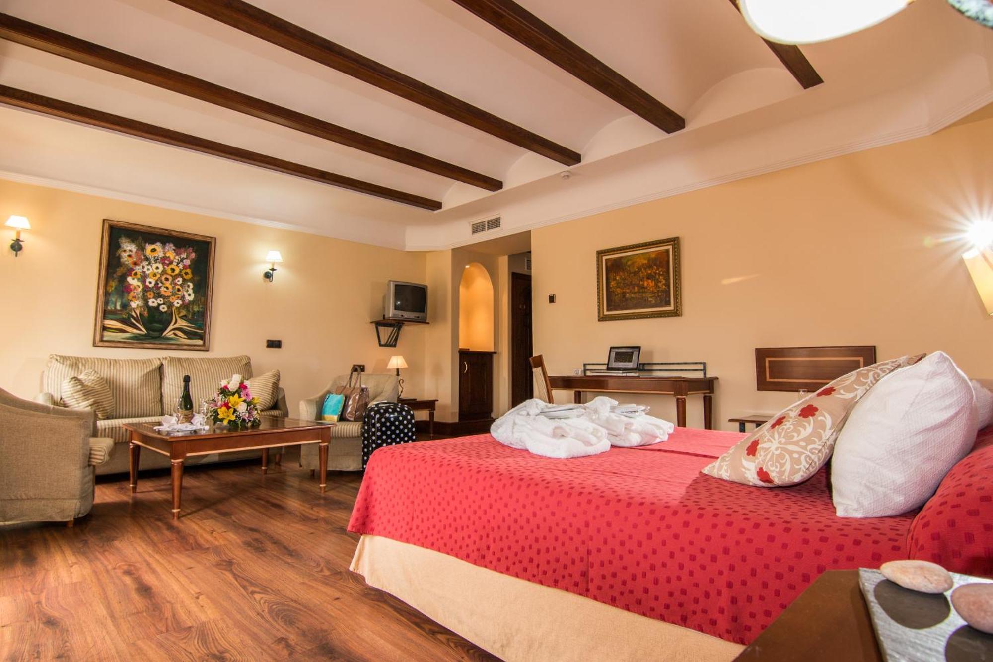 Deluxe Junior Suite