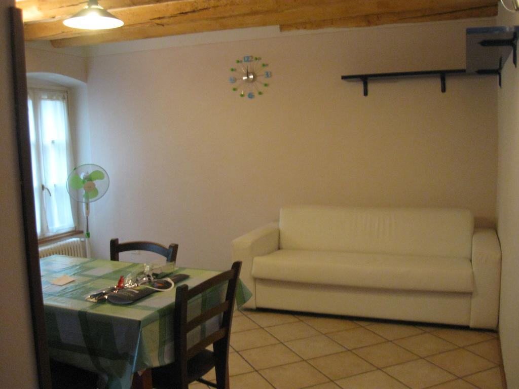 One-Bedroom Apartment,246347845:JPEG