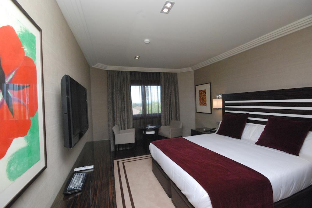 Deluxe Double Room Hot Tub
