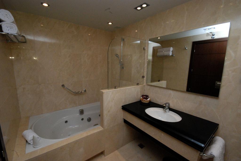 Deluxe Double Room Hot Tub
