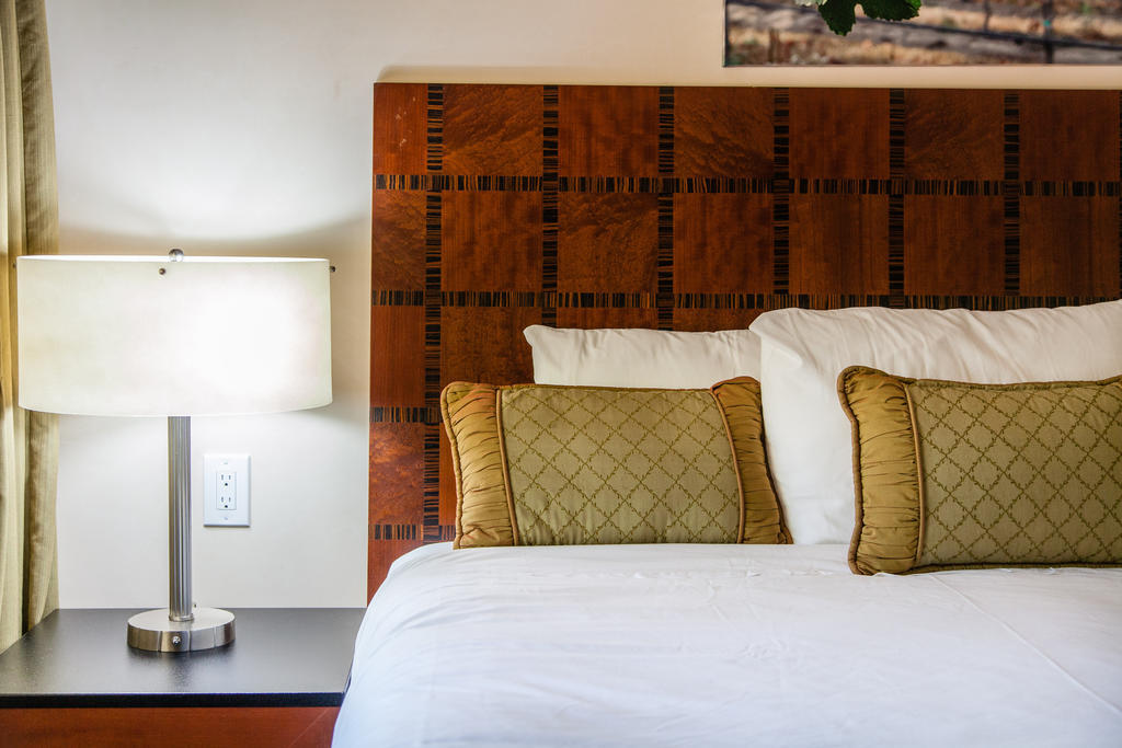 King Room with Balcony,1259961613:JPEG