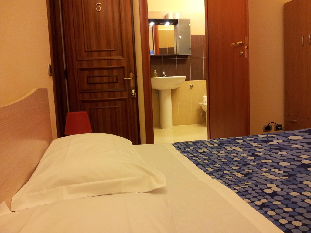 Triple Room Bathroom