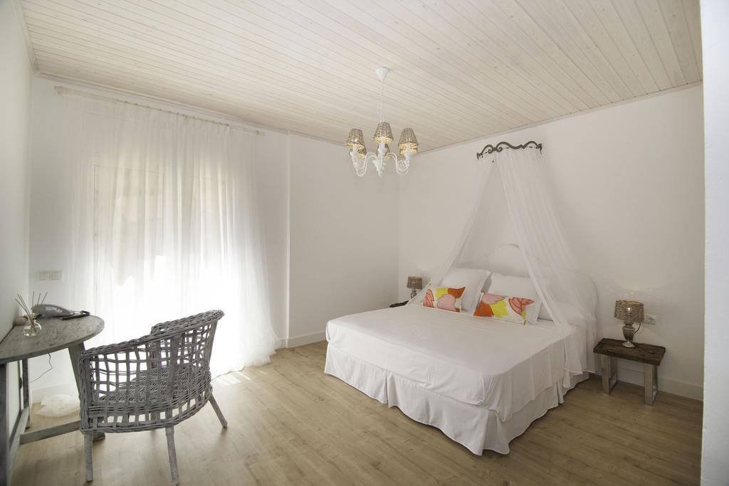 Deluxe Double Room Patio