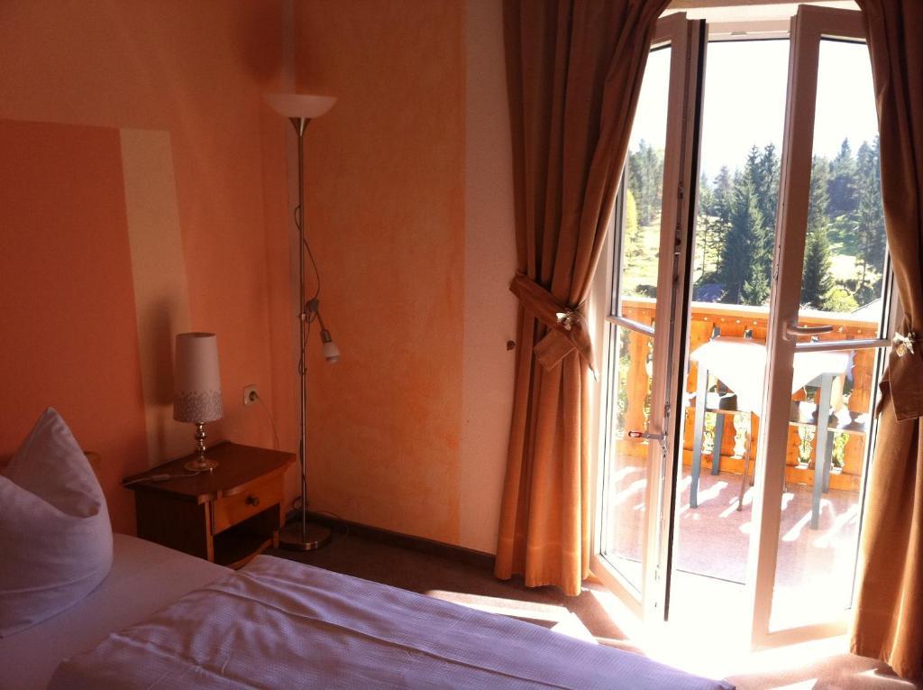 Double Room private bathroom across the hall