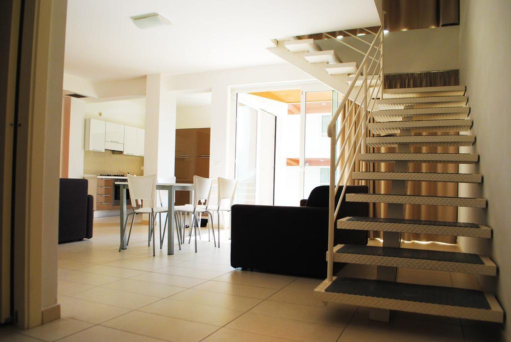 Apartment Split Level