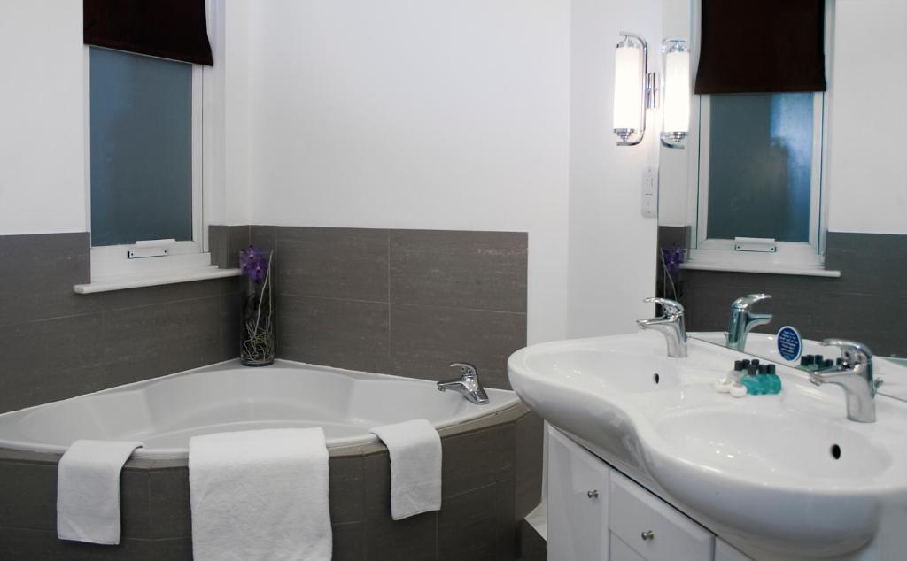 Suite Tour