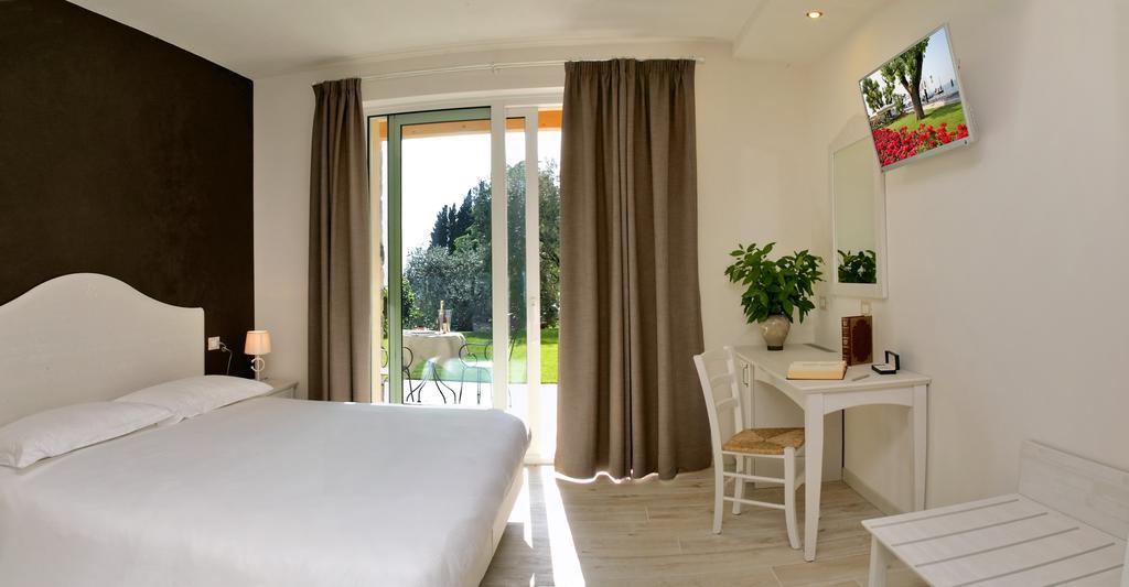 Double Room Lake View