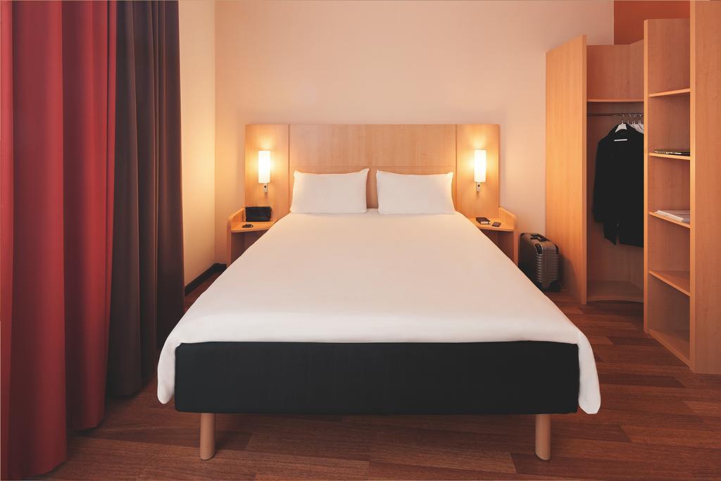 Standard Double Room,250495705:JPEG