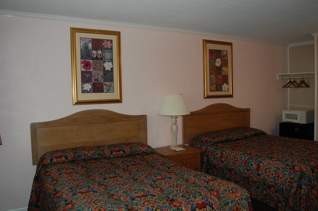 Double Room with Two Double Beds - Non-Smoking