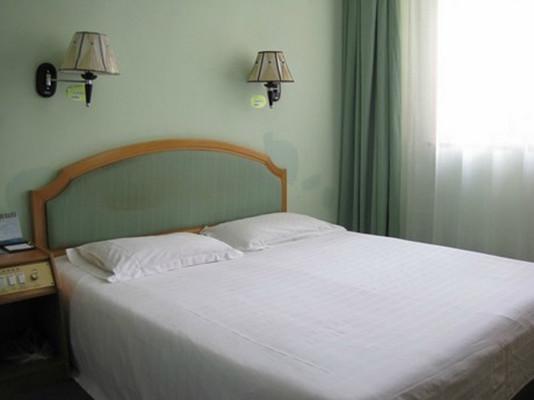 Superior Room with Bath,64644580:JPEG