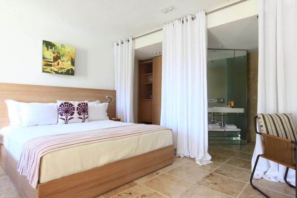 Triple Room with Shared Bathroom,563883450:JPEG