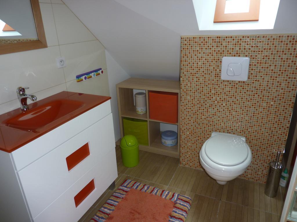 Quadruple Room Shower