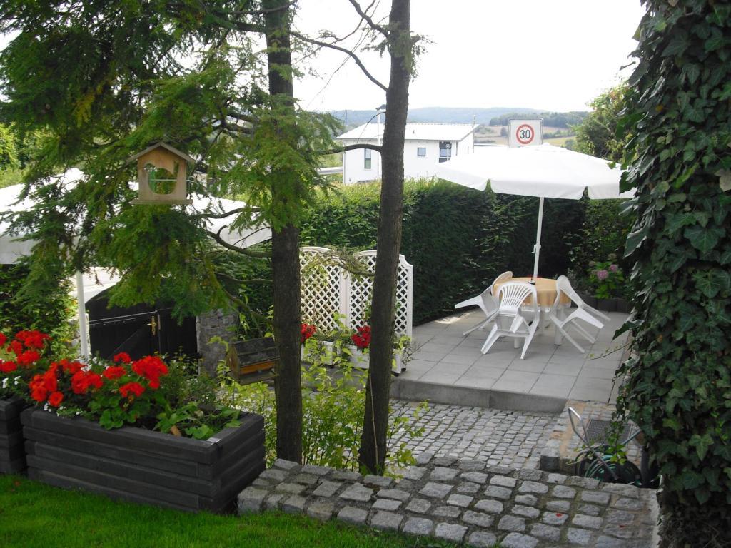 Apartment mit Terrasse