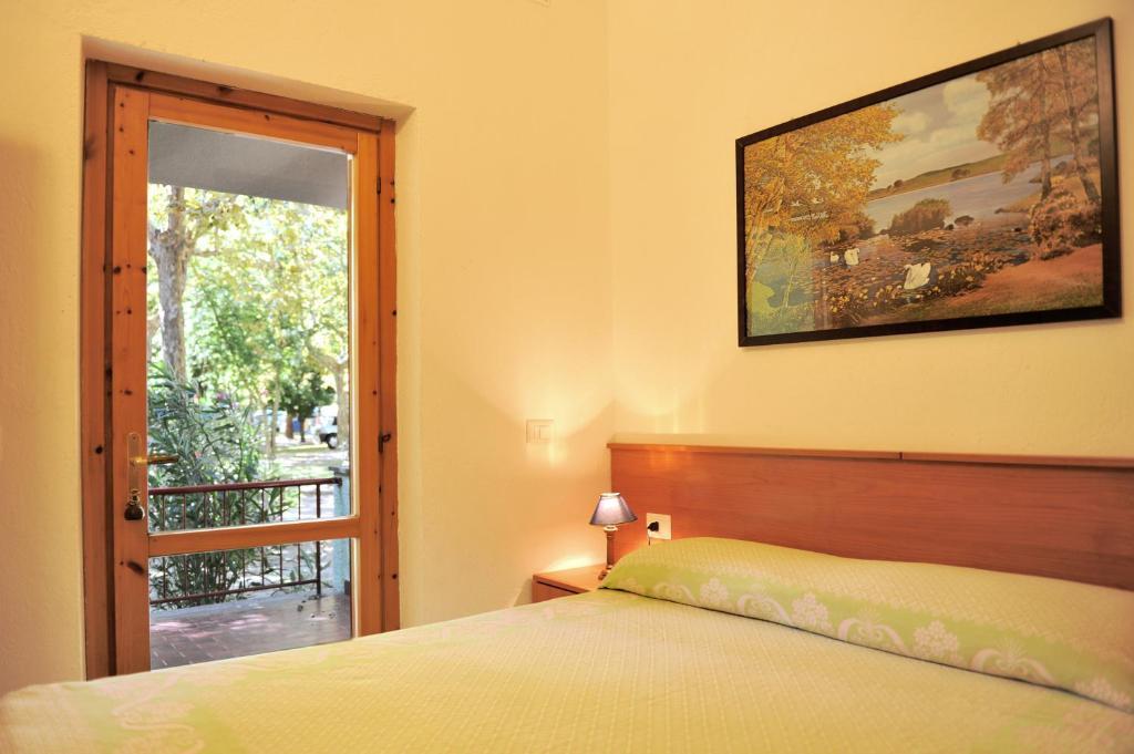 One-Bedroom Bungalow