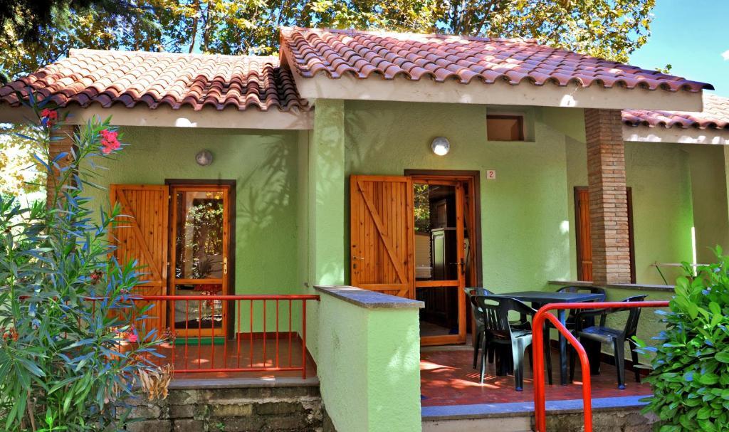 One-Bedroom Bungalow