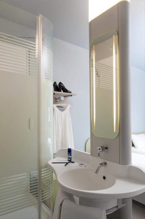 Chambre Triple avec 1 Lit Double et 1 Lit Superposé