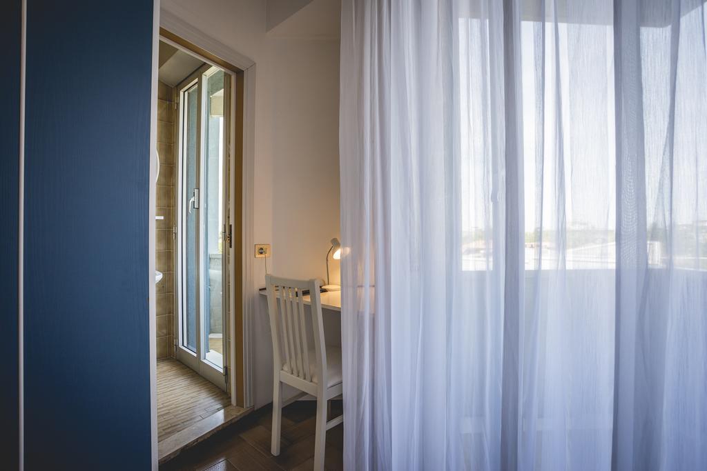 Single Room Balcony