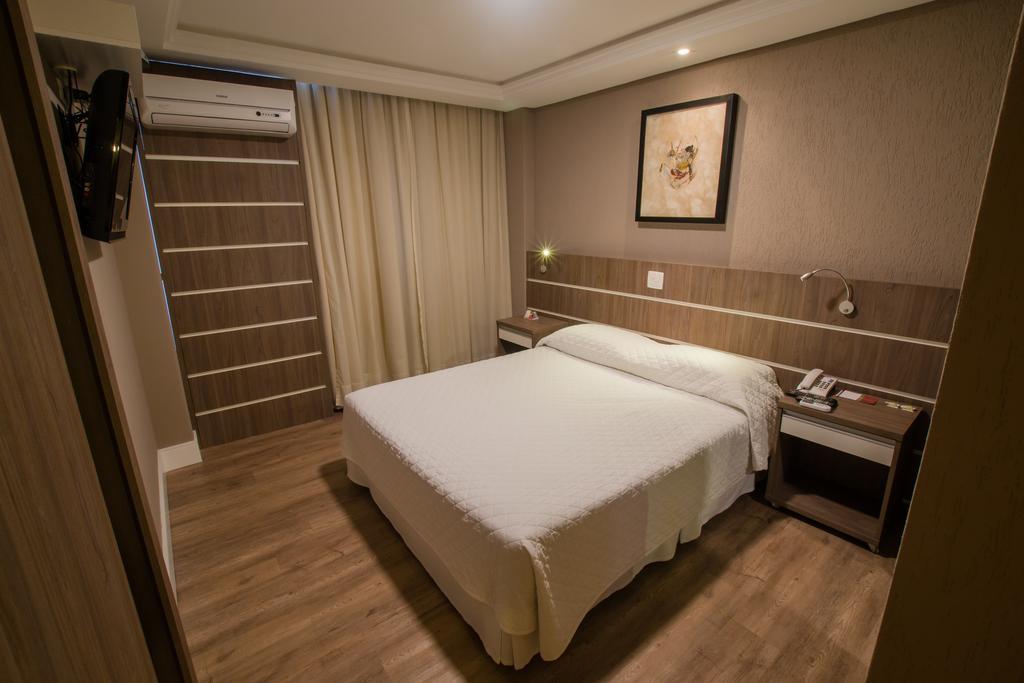 Suíte Superior com Cama de Casal