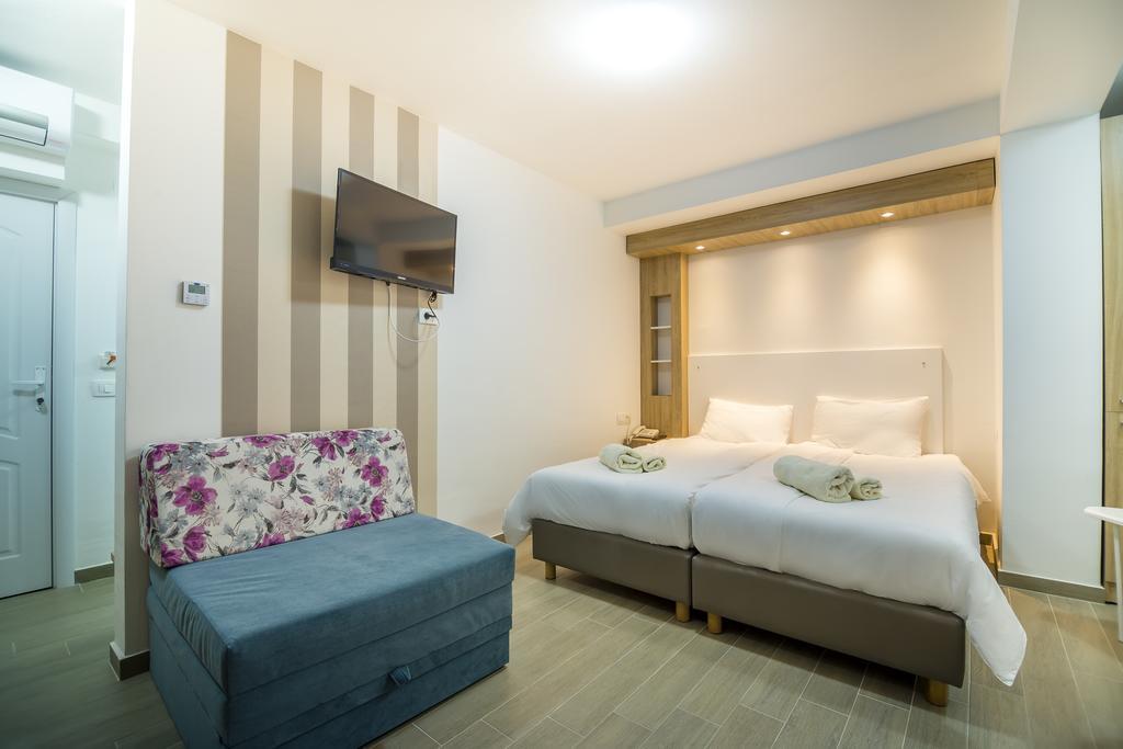 Twin Room Lake View