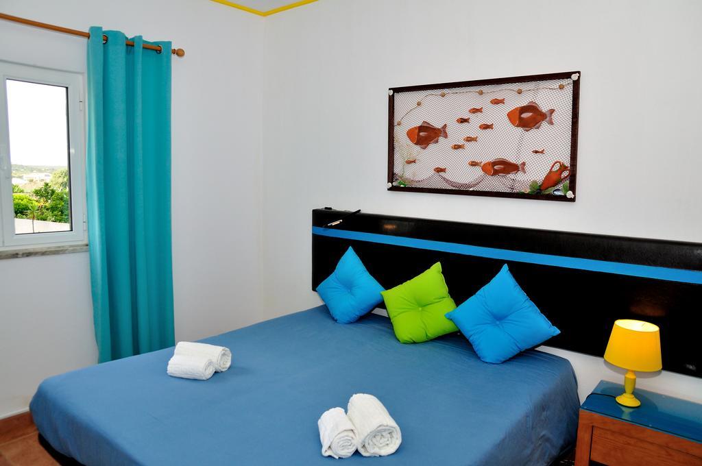 Apartamento com 1 Quarto, Varanda e Vista do Jardim
