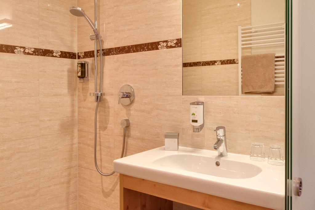 Standard Double Room with Balcony,689619435:JPEG