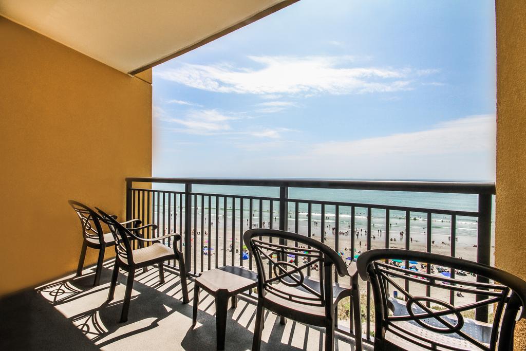 One-Bedroom Suite Ocean Front