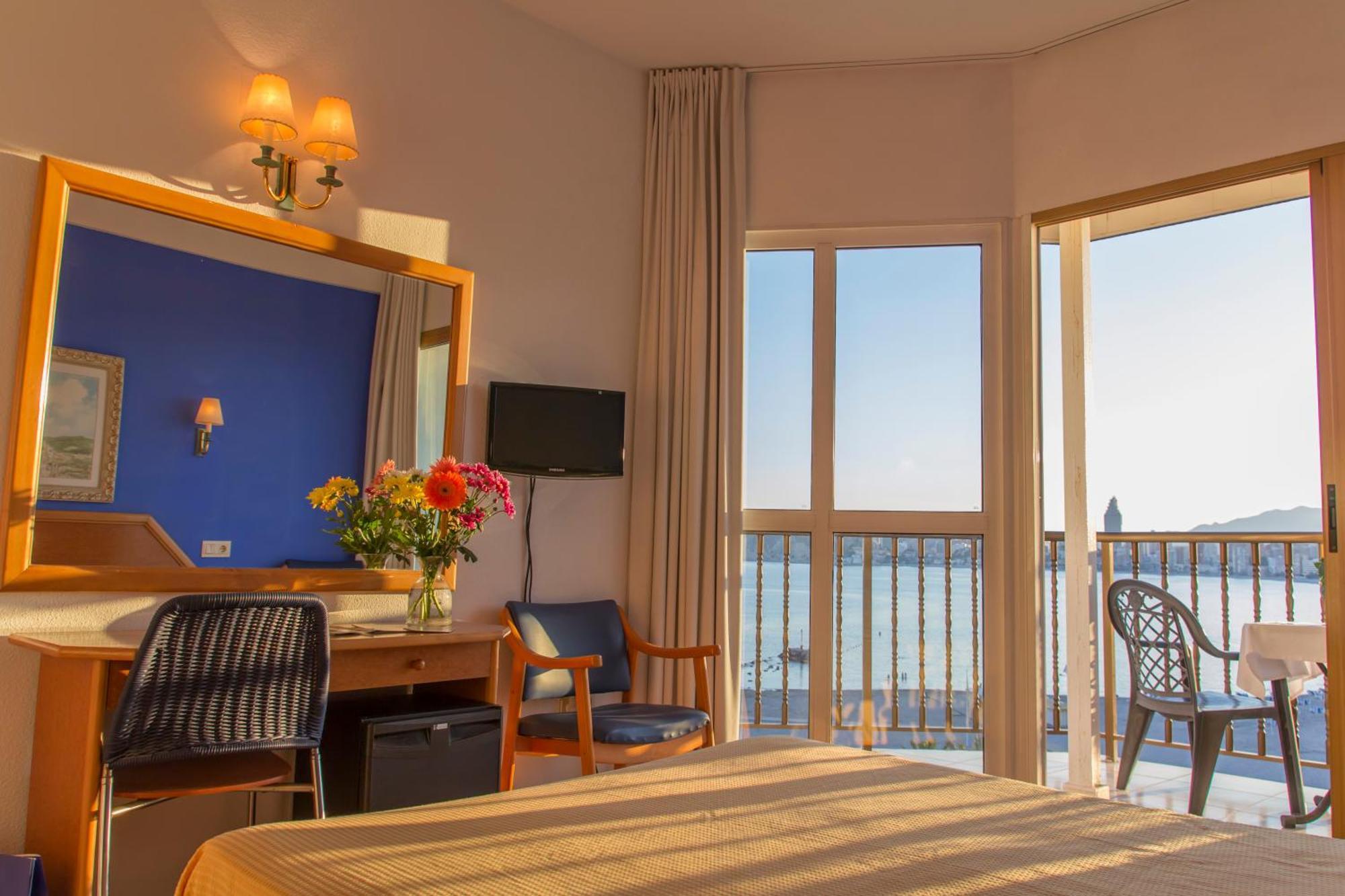 Double or Twin Room Sea View
