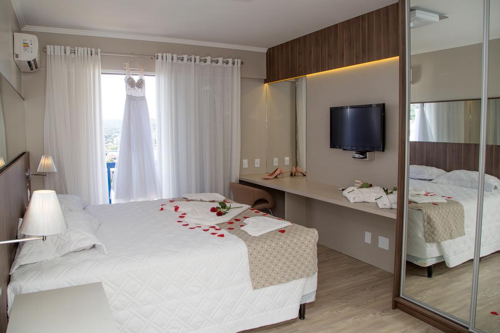 Luxury Suite Spa Bath