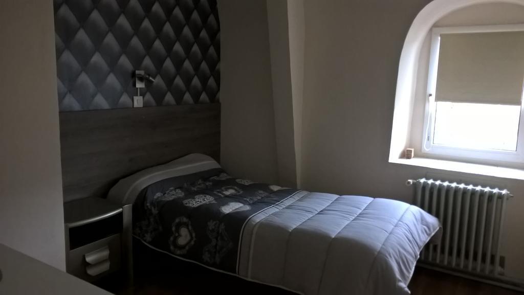 Single Room,49905258:JPEG