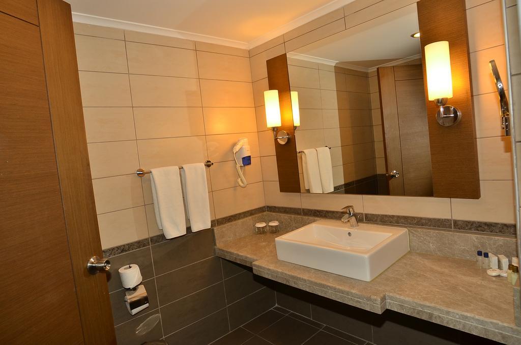 Double or Twin Room Land View