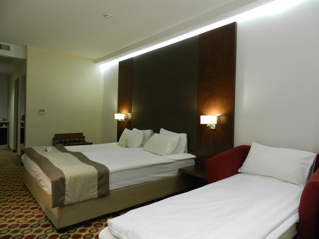 Deluxe Room Sofa Bed