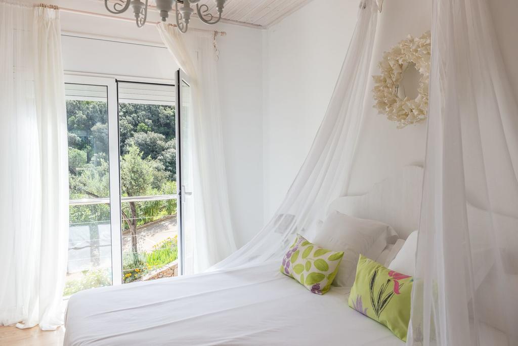 Deluxe Double Room Patio