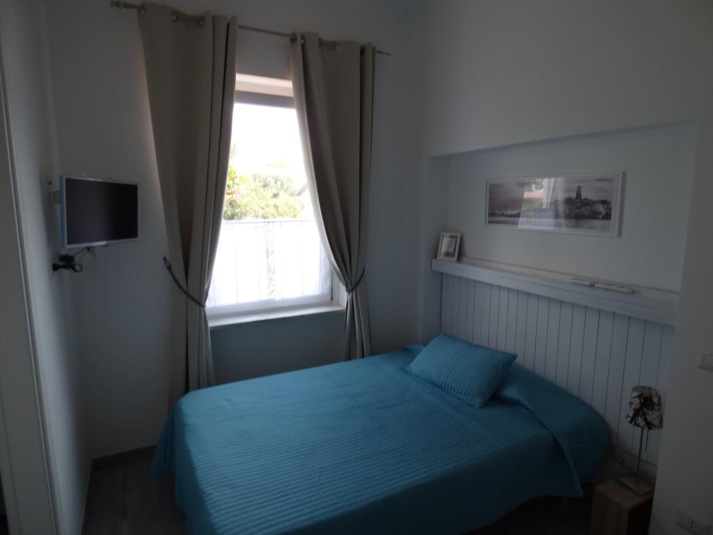 Small Single Room